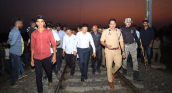 Jalgaon train accident: 13 dead as passengers jump off Pushpak Express after rumour of a fire, run over by incoming Karnataka Express